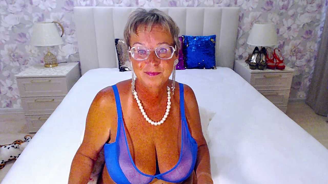 MilfyMommyXX