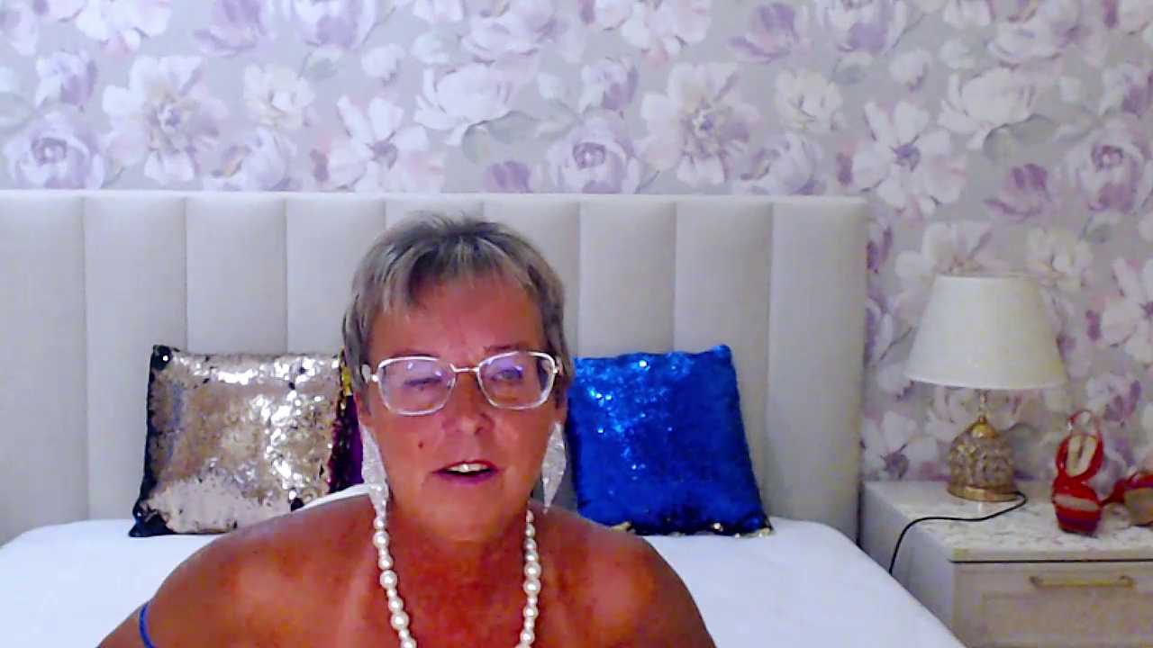 MilfyMommyXX cam recording