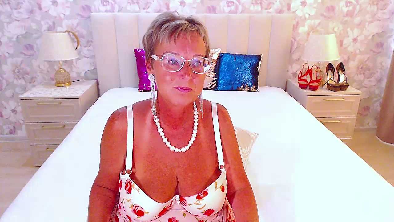 MilfyMommyXX cam recording