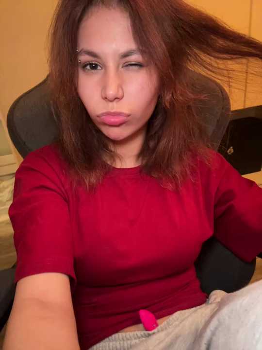 MilkKiss Stripchat recording – Oct 22, 2026