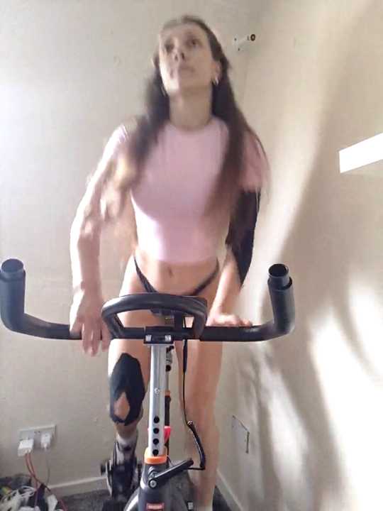 Milky_flexy_cat cam recording
