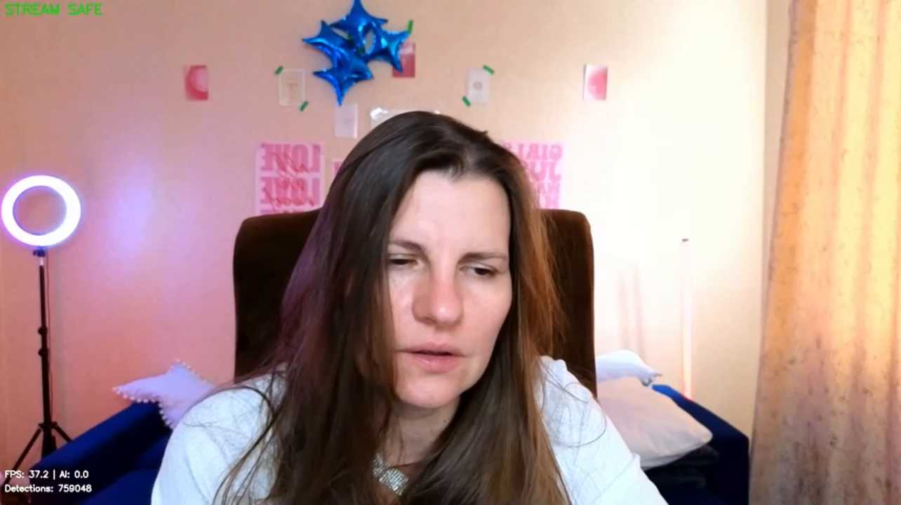 Mirabelle_Velvet cam recording