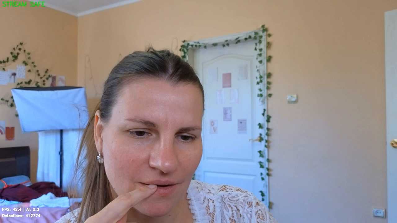 Mirabelle_Velvet