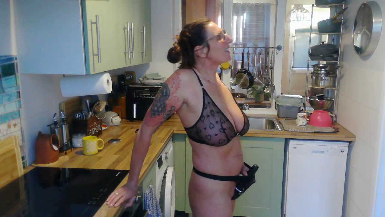 Miss-Honey-Sin