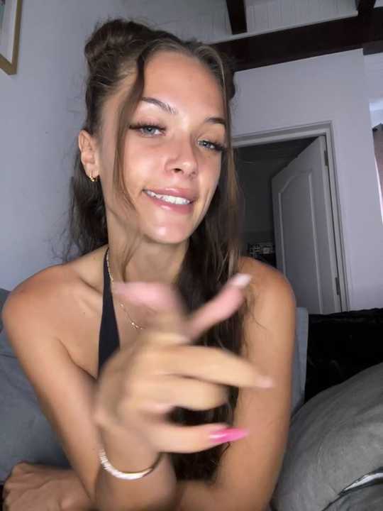 MissGold03 Stripchat recording – Oct 19, 2026