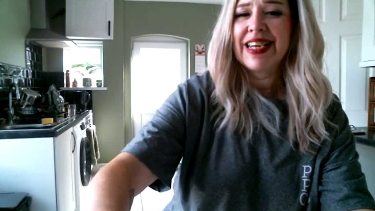 MissHoneyPenny