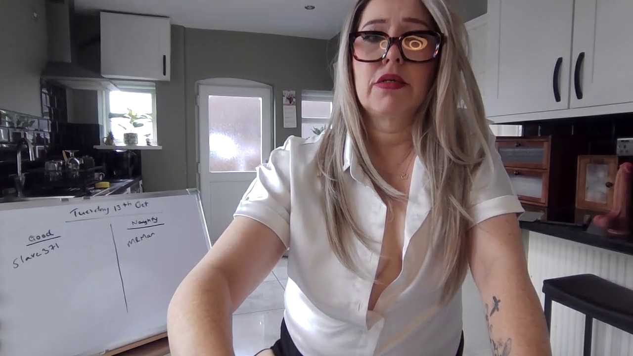 MissHoneyPenny cam recording