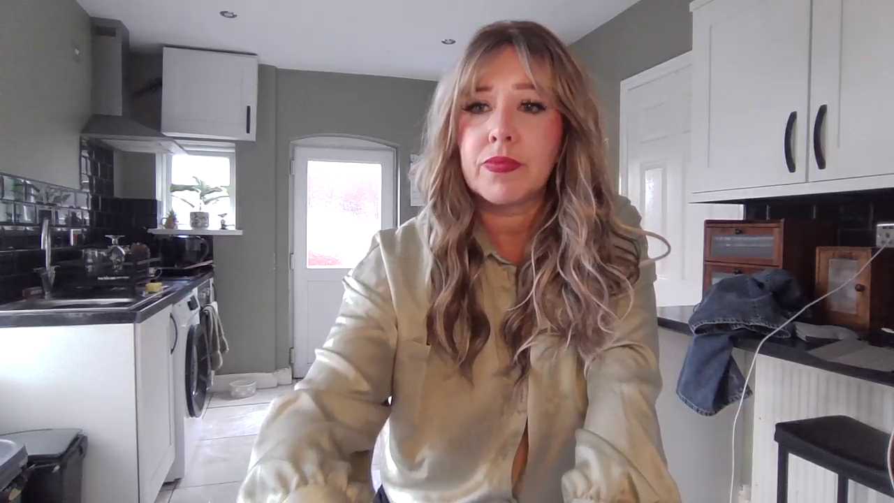 MissHoneyPenny cam recording