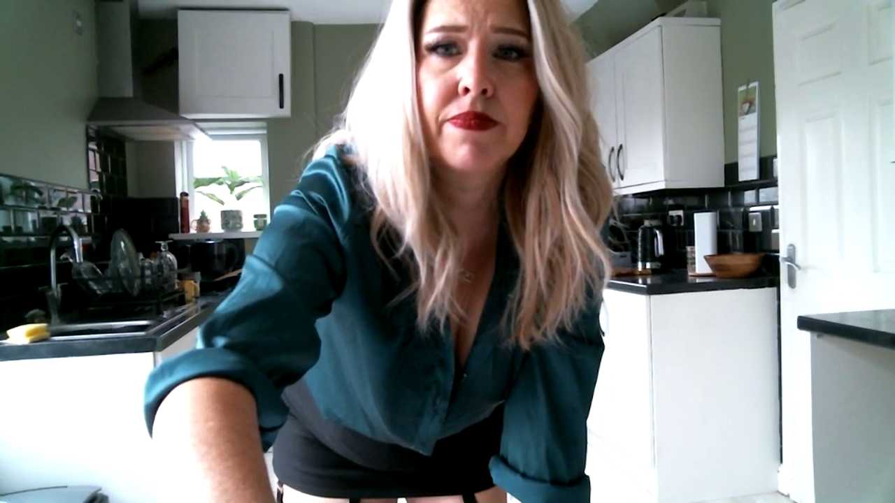 MissHoneyPenny cam recording