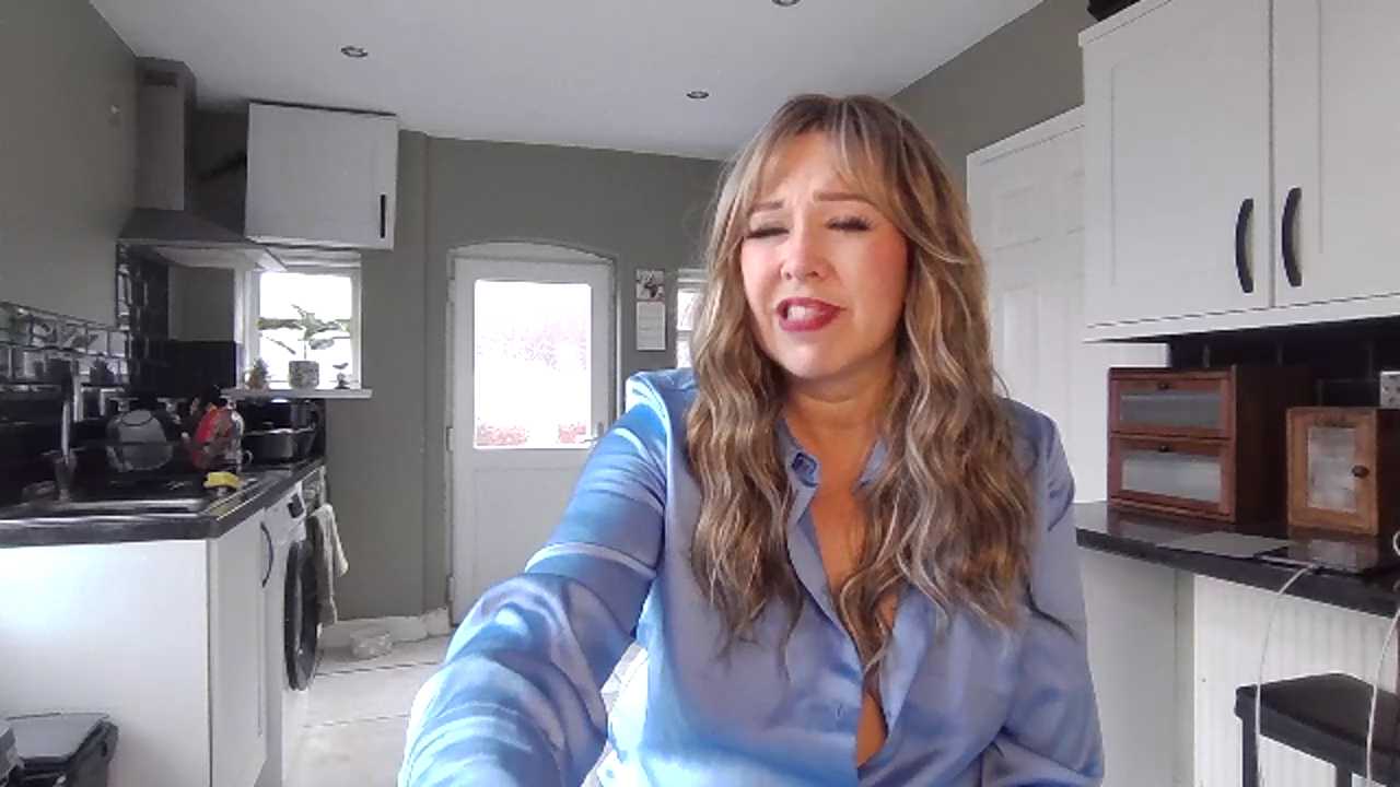 MissHoneyPenny cam recording