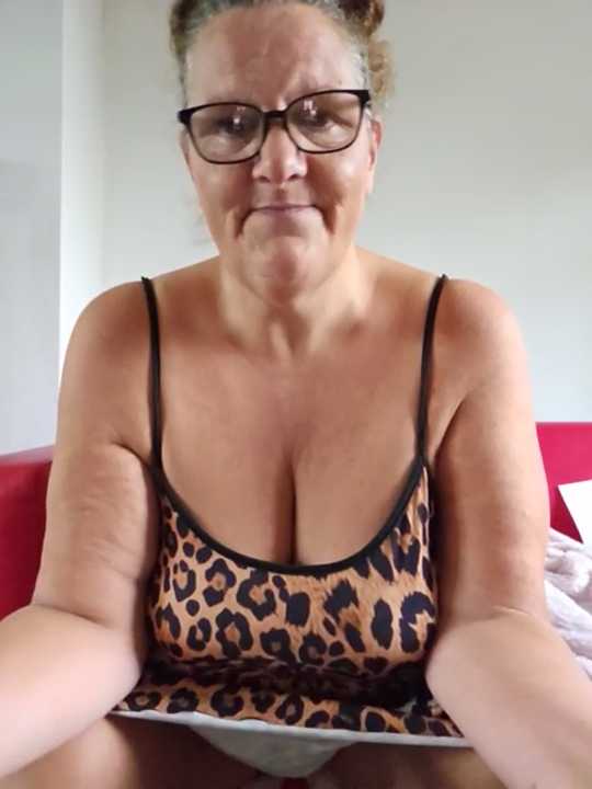 MissQueenBeex cam recording