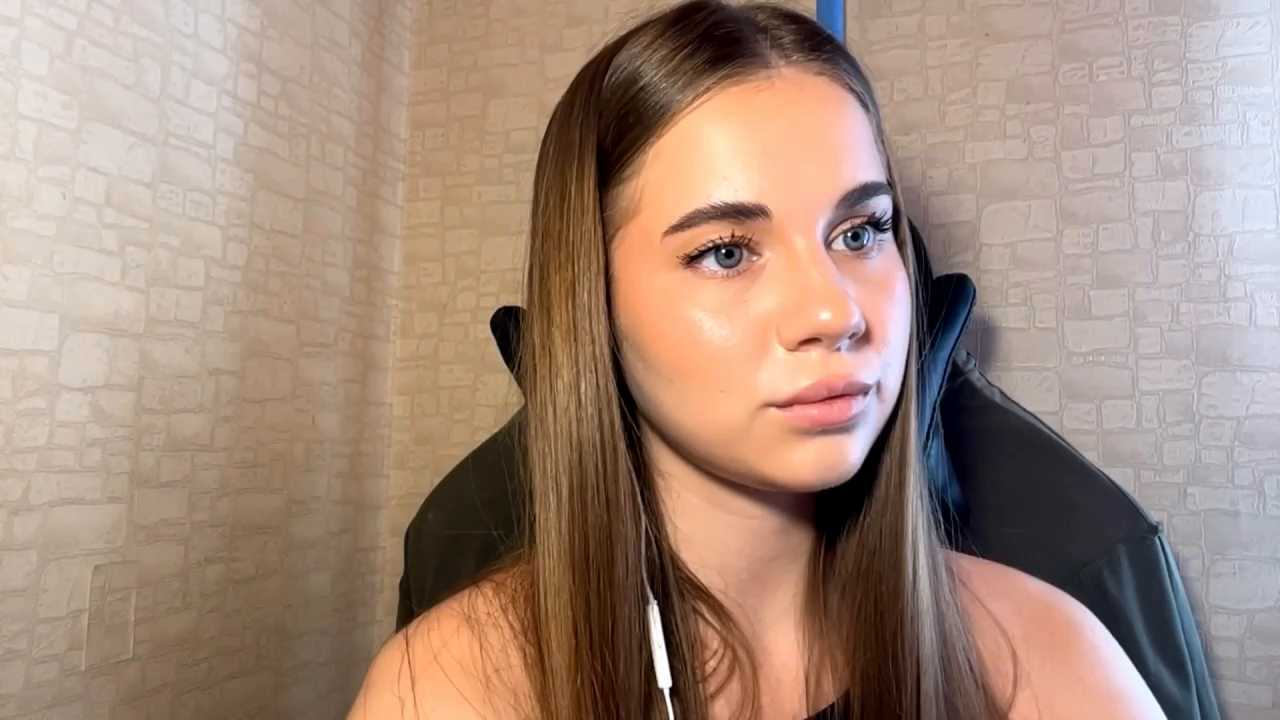 Miss_Blessnyth cam recording