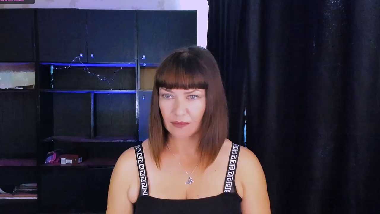 Miss_Obsidian cam recording