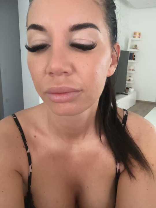 MissyJi Stripchat recording – Oct 18, 2026