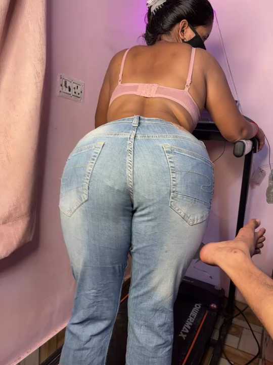 Mistress_Hot-Naina