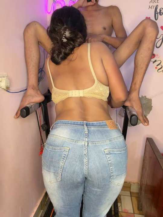 Mistress_Hot-Naina