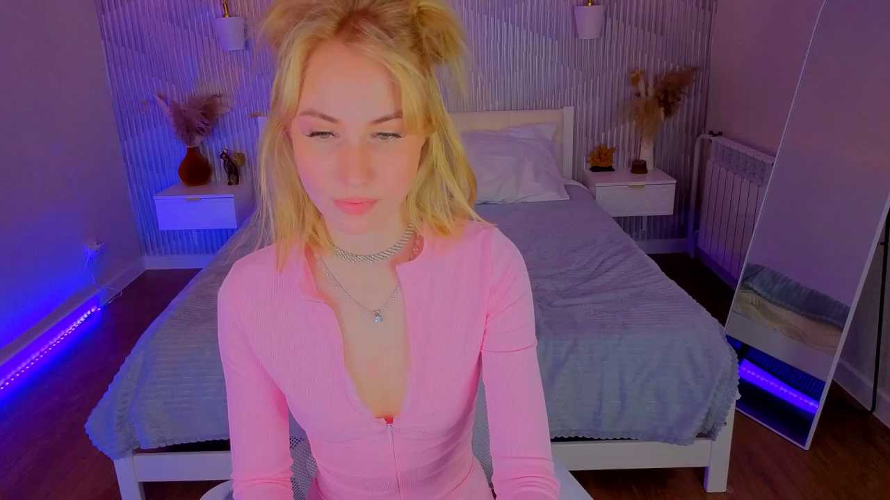 Miya_Reed0