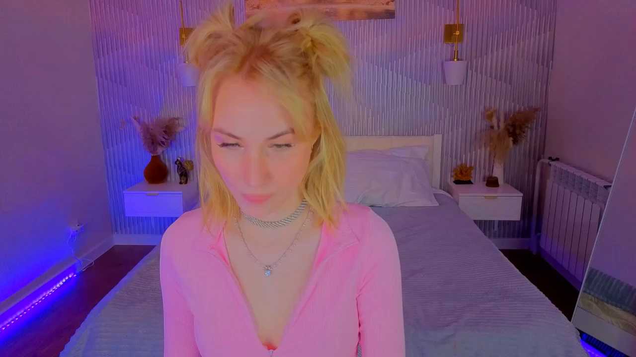 Miya_Reed0