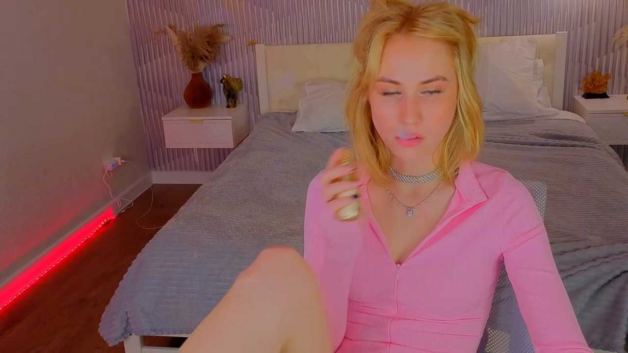 Miya_Reed0