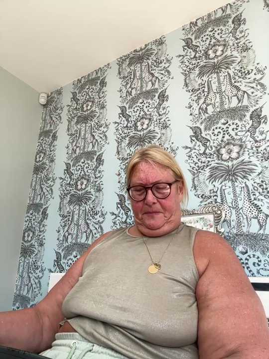 MoistCurveyChanel