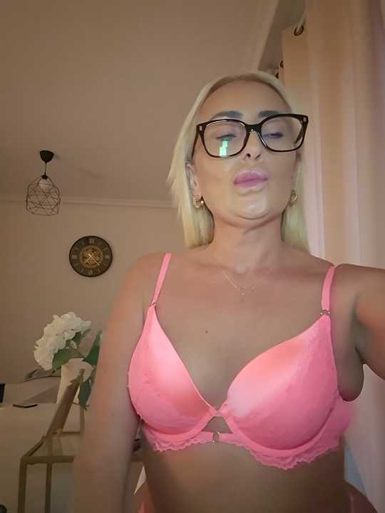 Molliexo Stripchat recording – Oct 20, 2026
