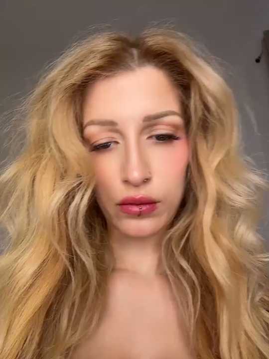 Molly_Johnson_uk Stripchat recording – Oct 11, 2026