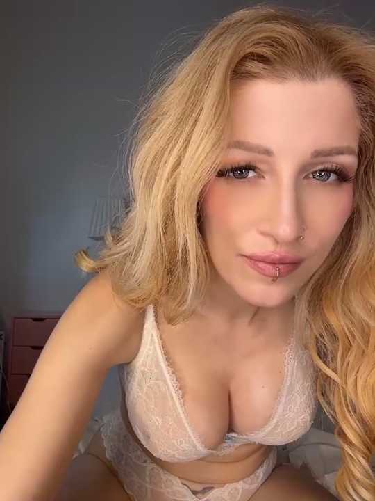 Molly_Johnson_uk cam recording