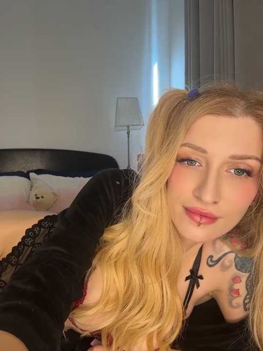 Molly_Johnson_uk cam recording