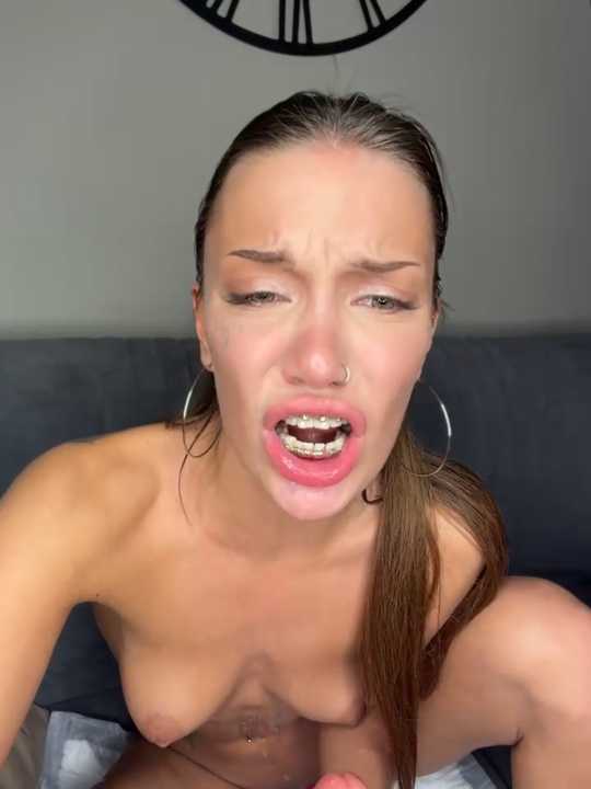 Molly_Miles cam recording