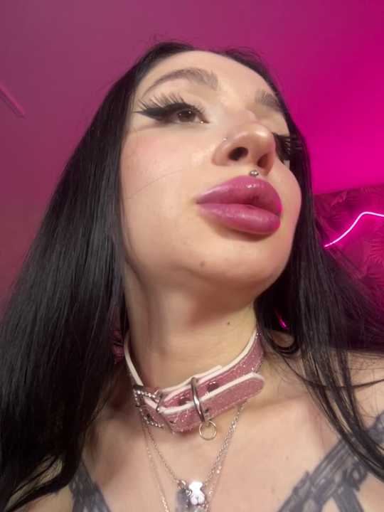 Molly__Moon Stripchat recording – Oct 15, 2026