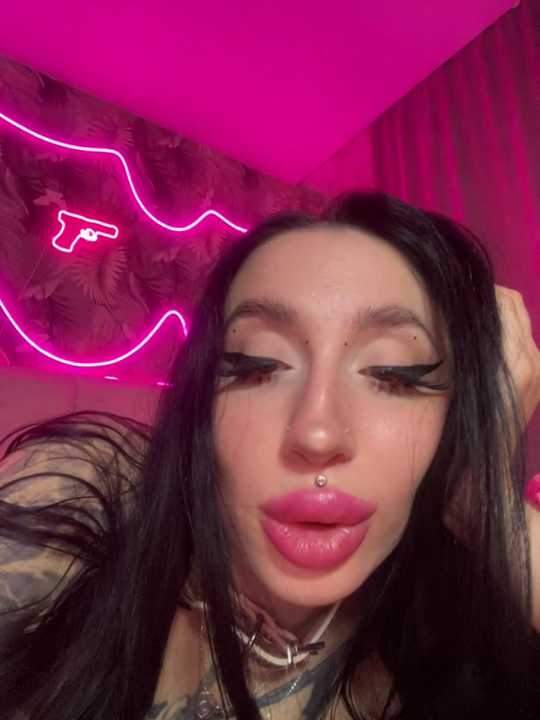 Molly__Moon Stripchat recording – Oct 20, 2026