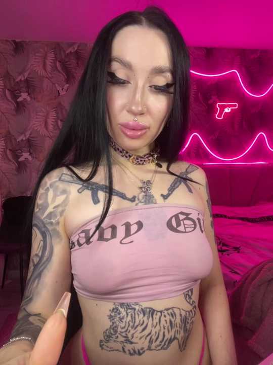 Molly__Moon Stripchat recording – Oct 28, 2026
