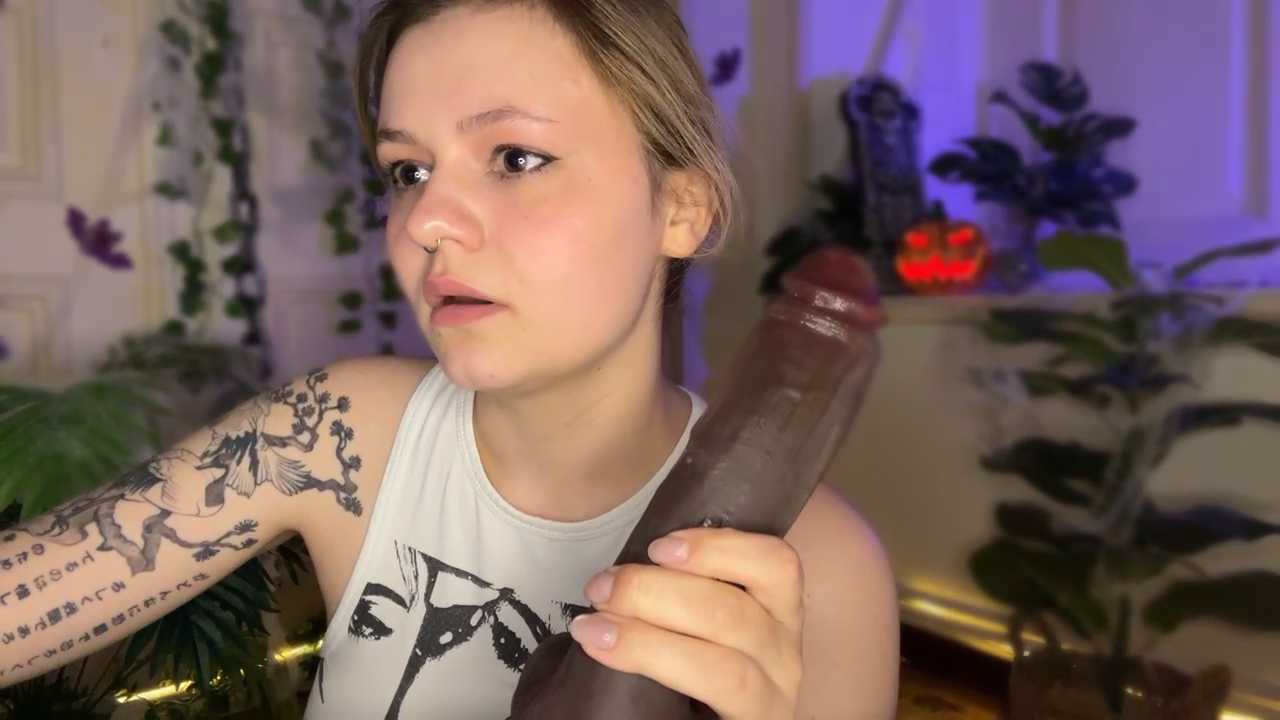 MoonIvy_