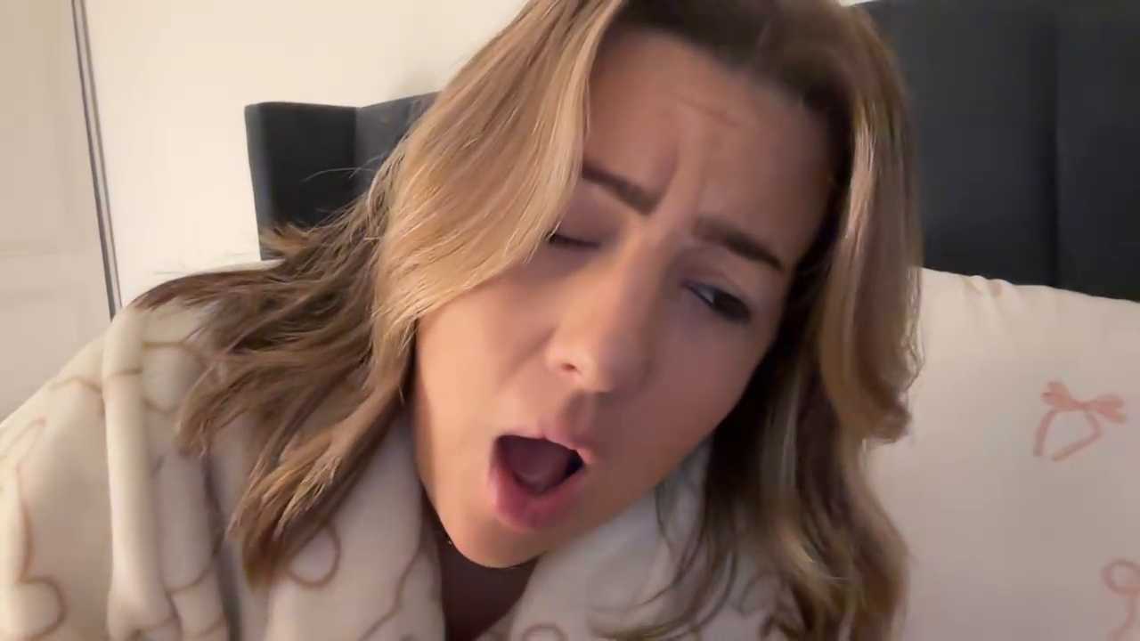 MsBelleWarick cam recording