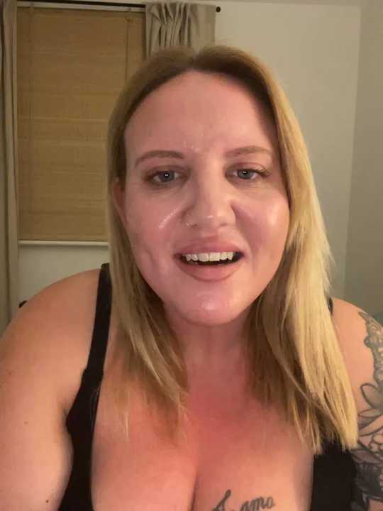 Ms_Hot_July cam recording