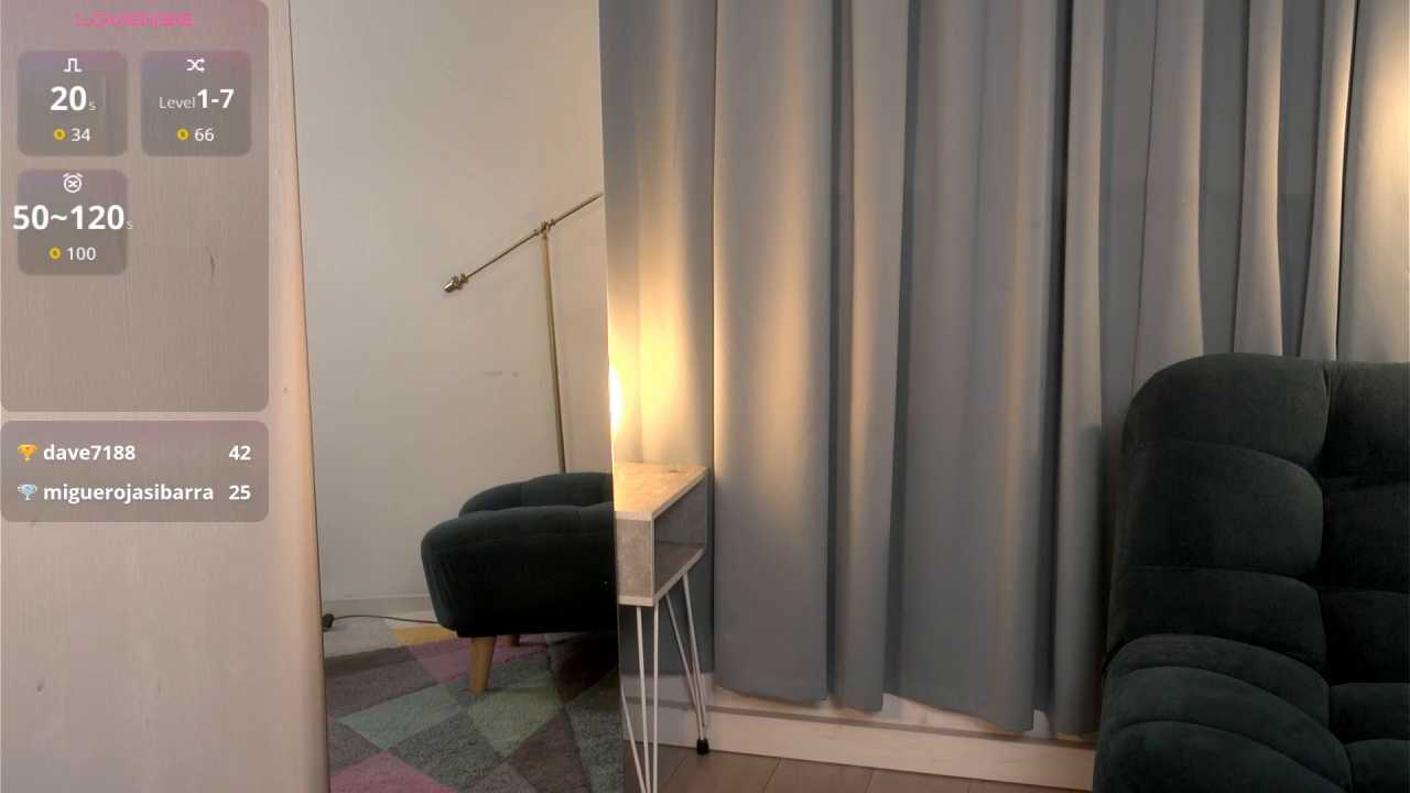 Naomi_Vibe_ cam recording
