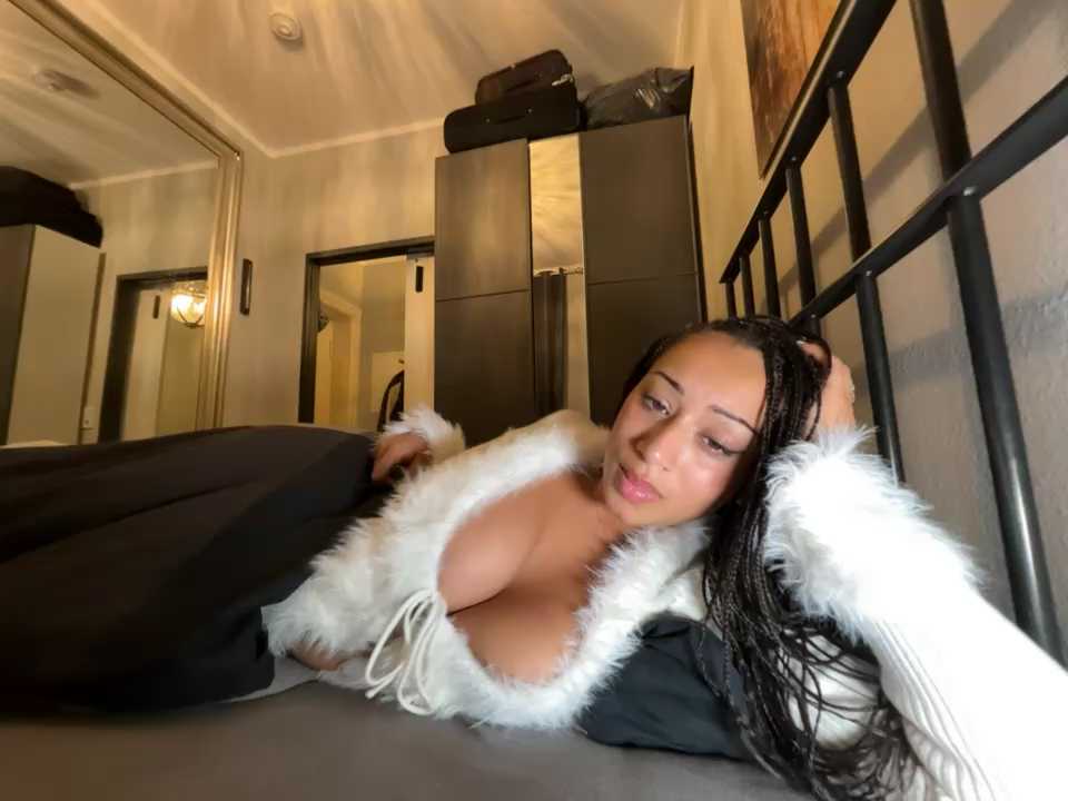Naomisroom cam recording