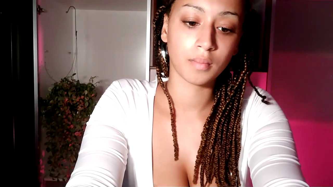 Naomisroom cam recording
