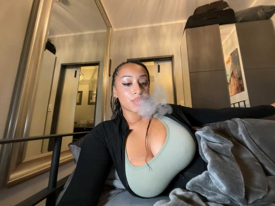 Naomisroom cam recording