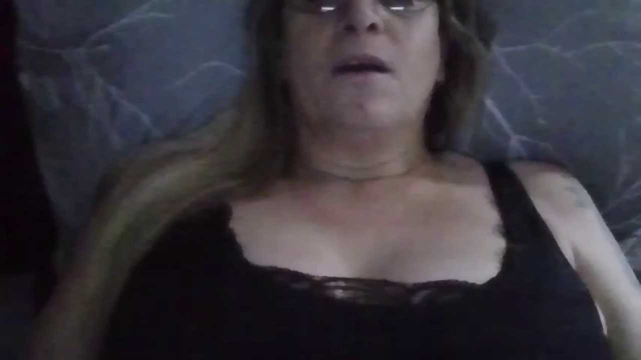 NaughtyEnglish_kiera45_ cam recording
