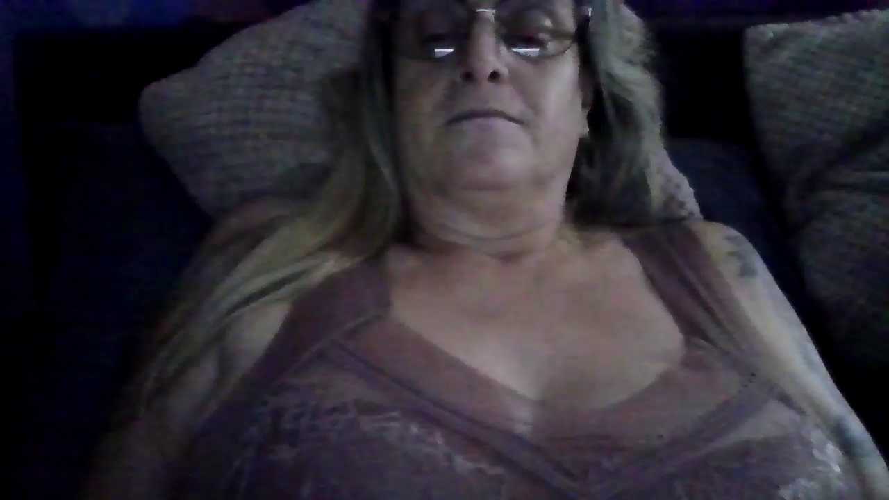 NaughtyEnglish_kiera45_ cam recording