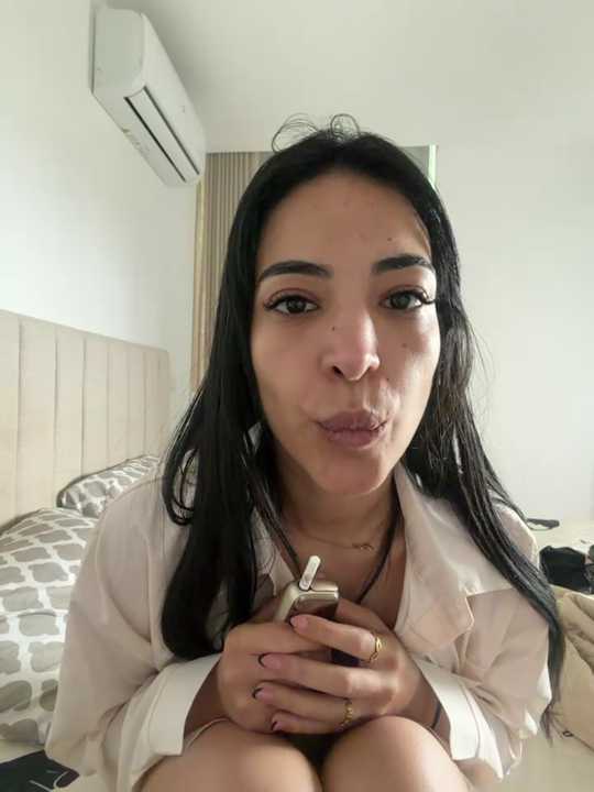 Naughty_Arab_girl