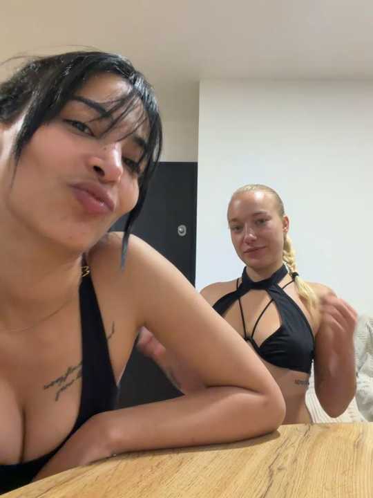 Naughty_Arab_girl