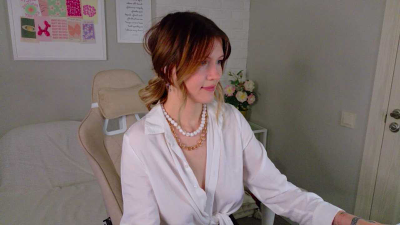 NellieLoyns cam recording