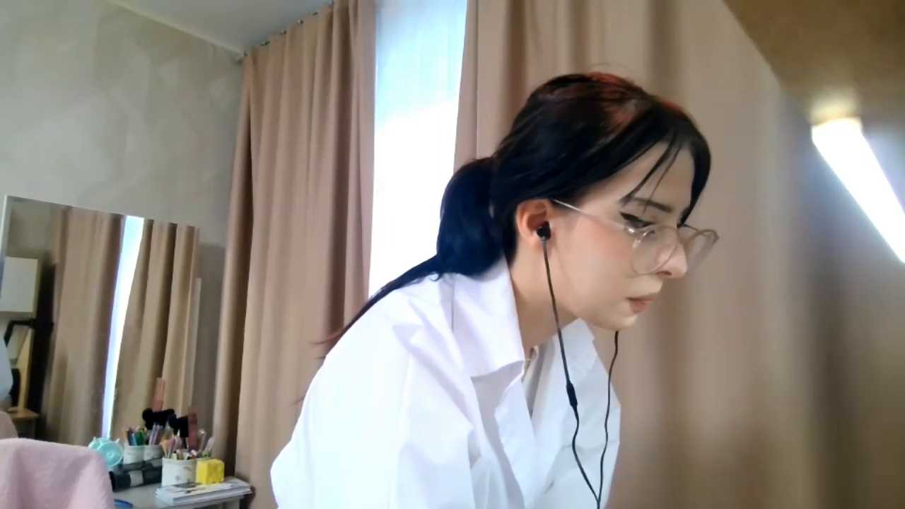 NeomiMckillip cam recording