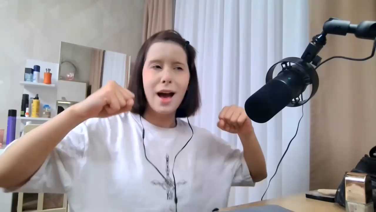 NeomiMckillip cam recording