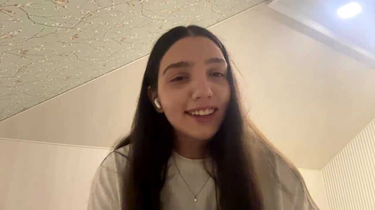 NidaRollman cam recording