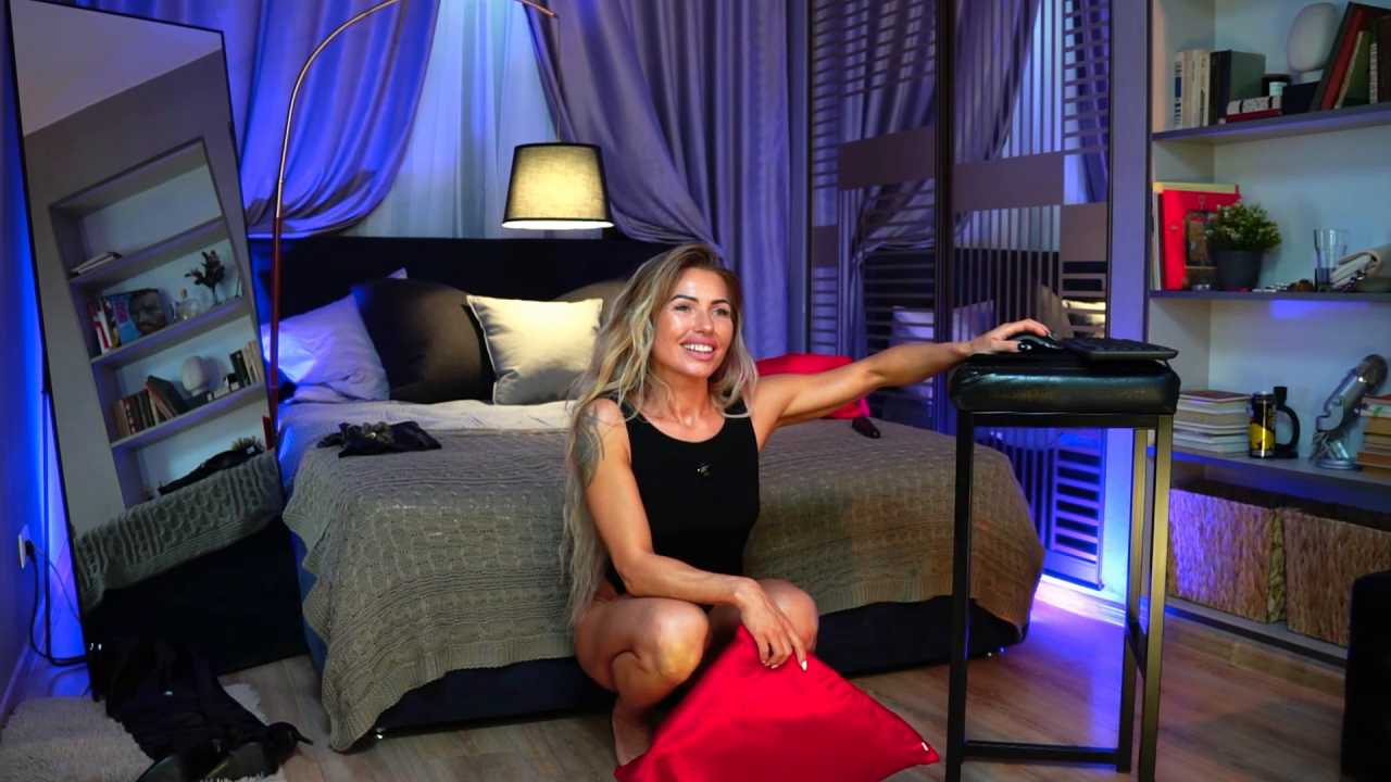 Nikki__Amour cam recording