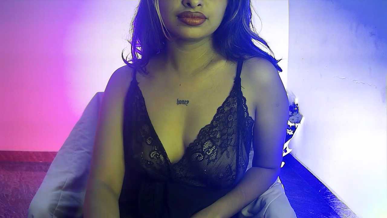Nina_Pink_