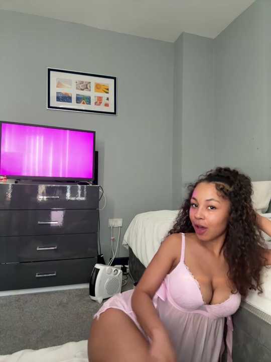 OliviaAshhh cam recording